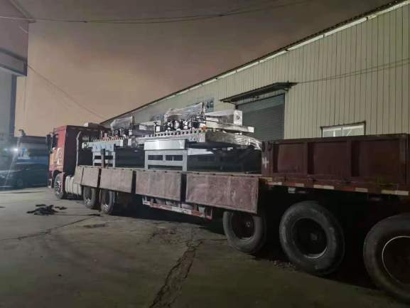 2400型數控三刀切割機